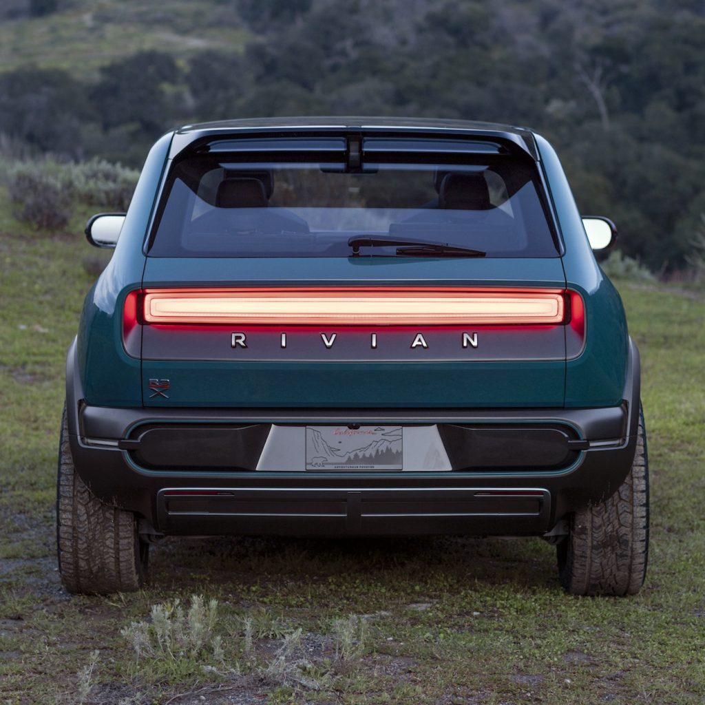 03 Rivian R3x Cc