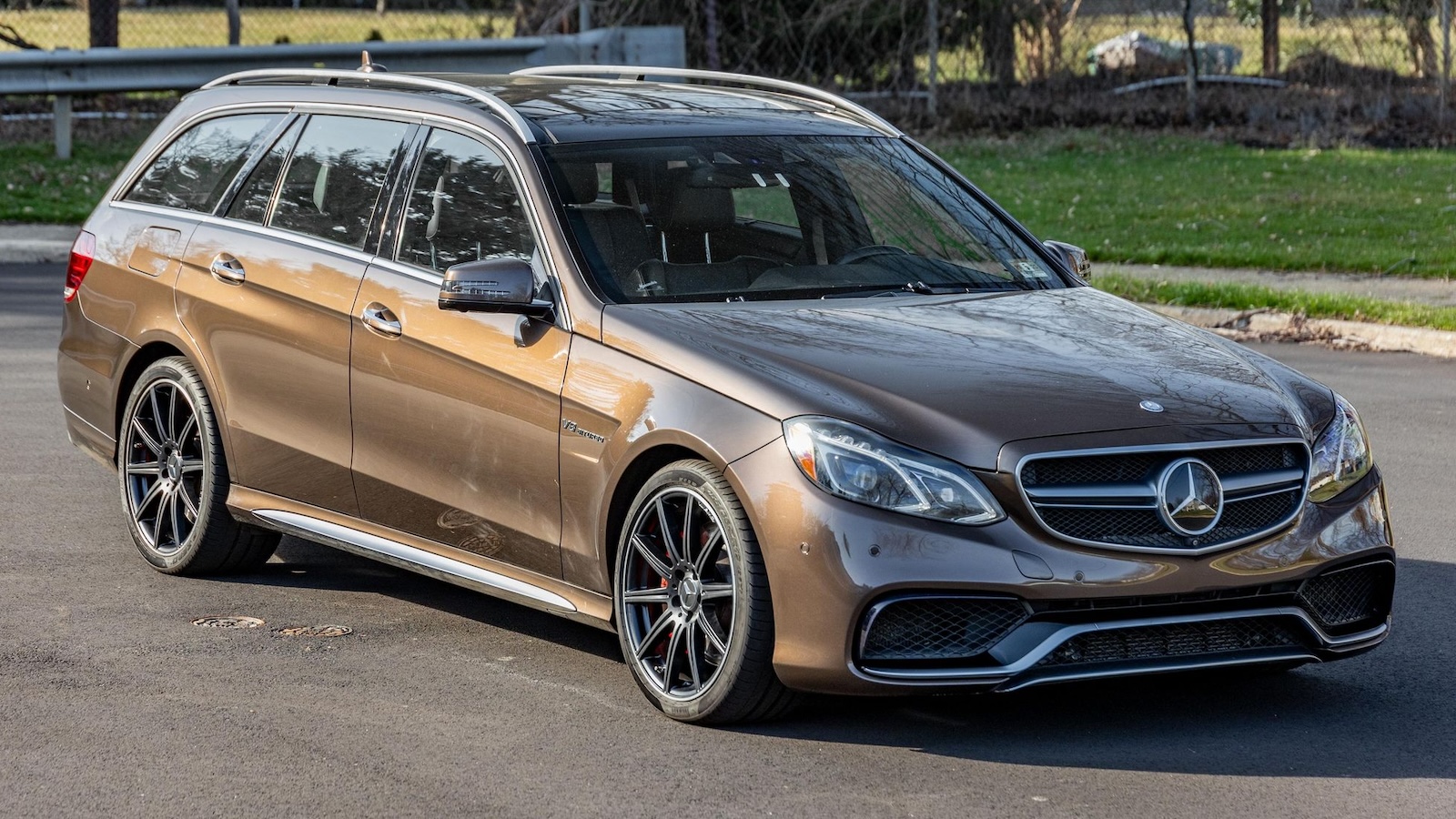 2014 Mercedes Benz E63 S Front Three Quarter