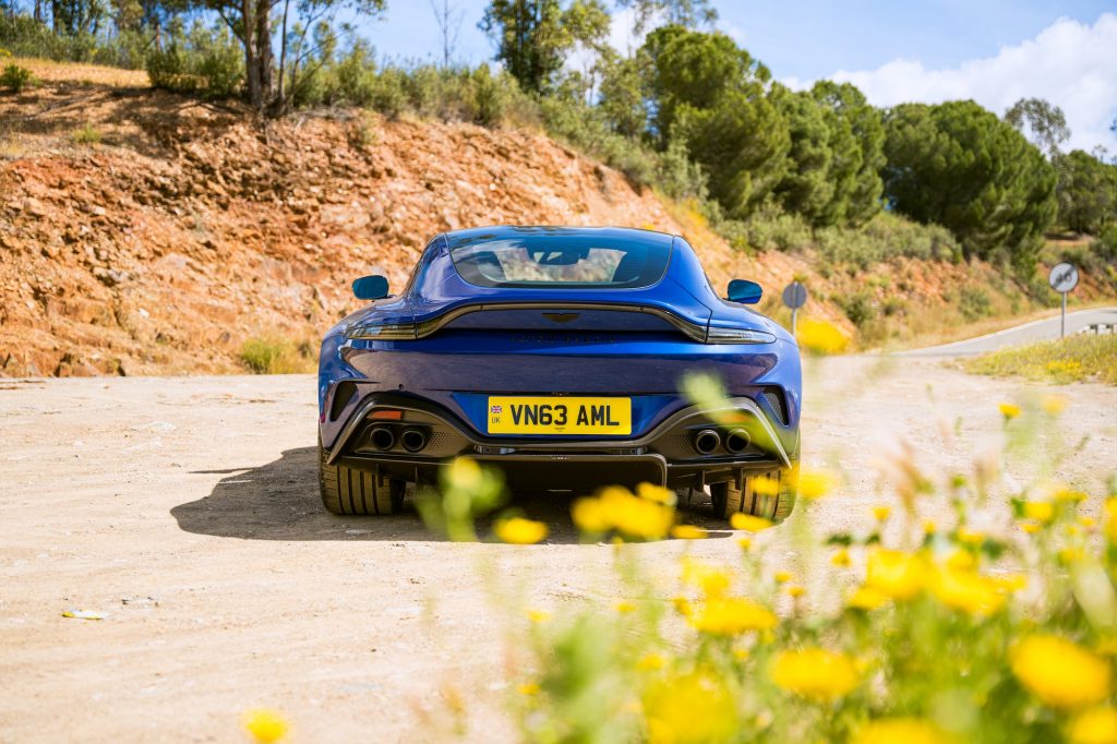 Aston Martin Vantage 554