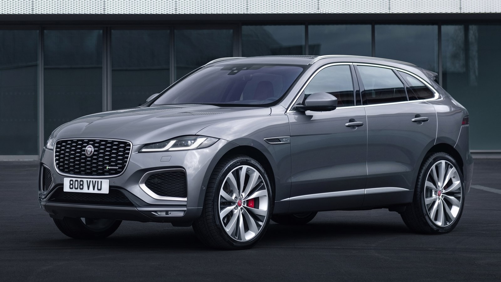 F Pace 2021 1600 04