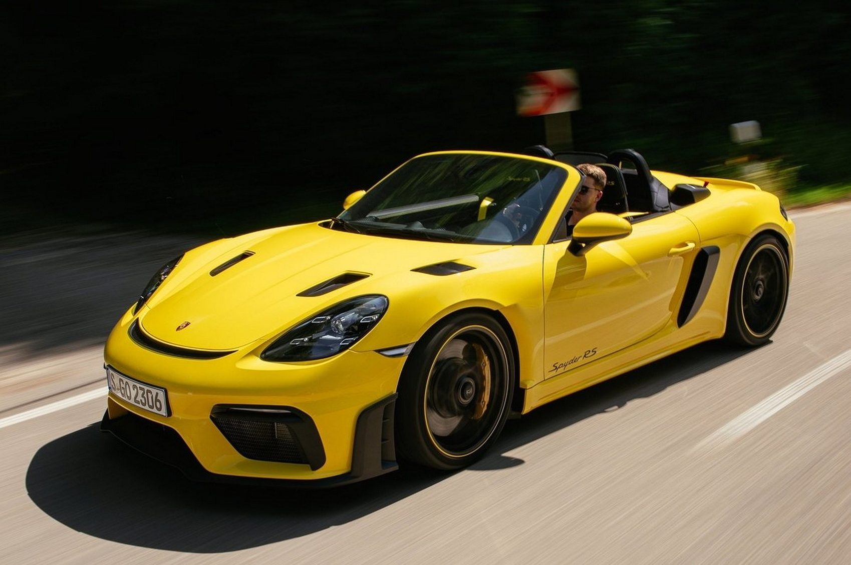 Porsche 718 Spyder Rs Racing Yellow 2024 1600 07