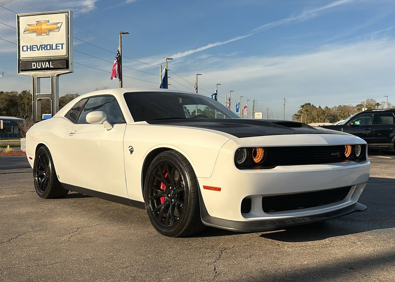 White Challenger Hellcat